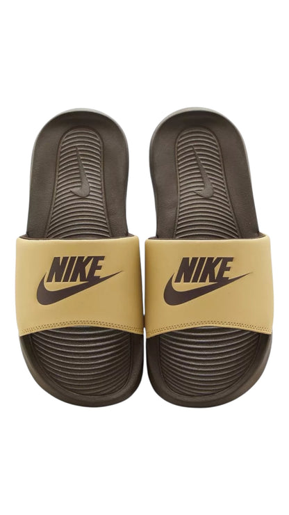 Nike victori one slides