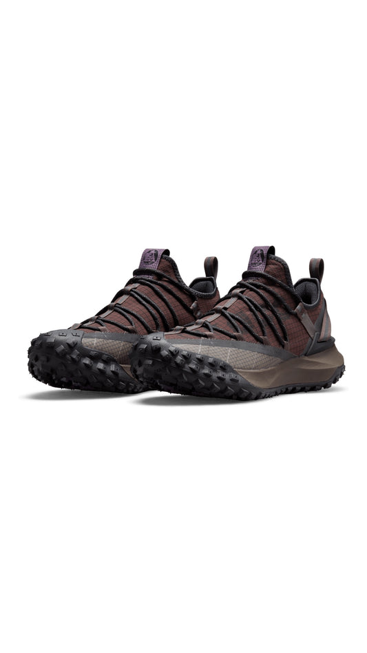 Nike Acg mountain fly low