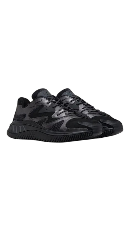 Valentino Garavani wade runner